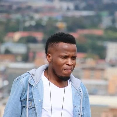 lebcha89's profile picture. Very professional