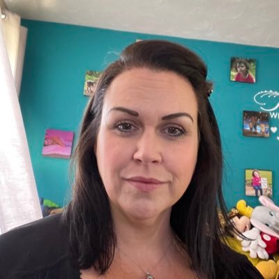 I'm a mummy to 2 sons and 3 daughters! I am an exceptional wife 😂I love my family, gin, wine, holidays & chocolate! My passion is supporting the NHS!.