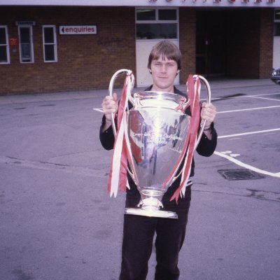 Taking photos of football and life since 1980 - Fotografiando fútbol y la vida desde 1980 - Instagram: retrofootballtamminen