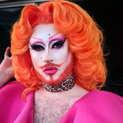 Brighton's Bearded Beauty 🧡
BLM 🖤 TLM 🏳️‍⚧️
she/her in drag | they/them out of drag