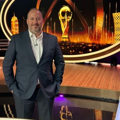 إعلامي تونسي
Journaliste / éditorialiste tunisien
مؤسس ورئيس تحرير موقع https://t.co/el56pgvZjh