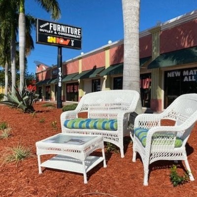 Largest consignment store in the Tampa Bay Area.  New unique arrivals every day! We offer Pick-ups, Moves, & Deliveries! You can now shop & purchase online!