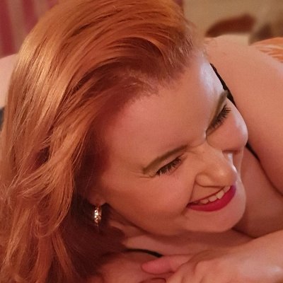 JosieAndYou's profile picture. Curvy, soft woman with a pretty mouth and thicc thighs is what you want why not get to know me...

Click the link below to vote for me! 💋
