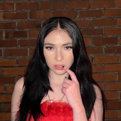 anissalopezzz Profile Picture