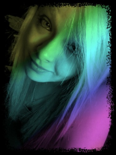 hi im daisie im 14 .i love to dance and perform. friends family and music are the most important things in my life. well follow me? :)