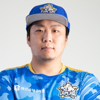 株式会社AZ・チームLaplace（@eSportsScience2）所属のキチパです  
JeSUプロライセンス保有 お仕事の依頼等はこちらまで ！info@laplace.tv 毎週月曜18時、youtubeにて定期配信してます