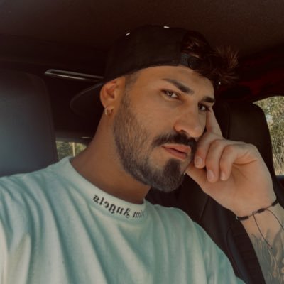 Alessioneve12's profile picture. 