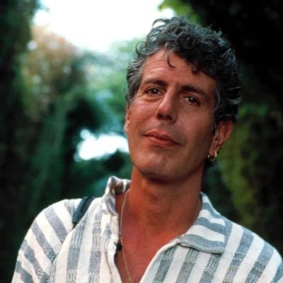 eliovsb's profile picture. adorable dullard, they/them