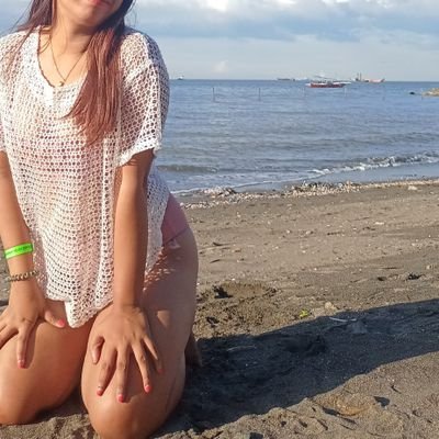 Suzzy_18's profile picture. Brain waves