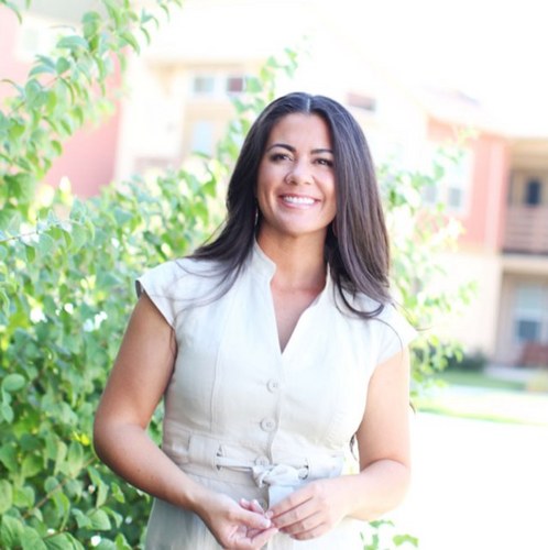 omiphoto's profile picture. Mother, Wife, and Photographer!!