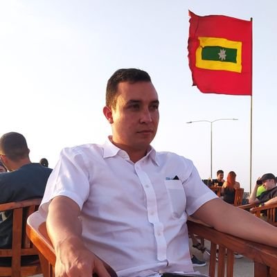 Ingeniero Químico de la Universidad Industrial de Santander. Amante del buen Hip Hop y por supuesto el fútbol.