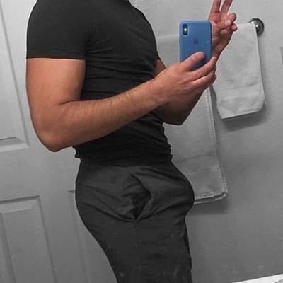 Hetero ✌️
Amo uma ppk, Amo um Cu.
louco por safadeza 🔥
Educado,simpatico,humilde, safado,gostoso...
Faço divulgações 🙋
vem de Dm.