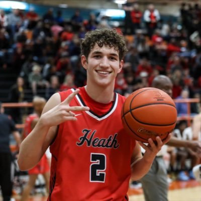 Rockwall Heath highschool 24’| varsity basketball| 6’4| 185|SG|Texas impact AAU| 4.7 GPA| SAT 1280| 2X DISTRICT MVP🏅| 6A ALL REGION TEAM