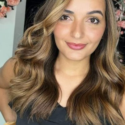 DhebboraL's profile picture. 💻Dev Frontend;
♓️Pisciana;
🎨Designer;
😻😹Mãe de gatos (👼Dandara, Akira, Shift e menininha)
🥀Dona de casa;
💍Casada;
🤯Doida e endoidando a cada dia mais.