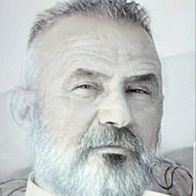 j2mGgKLSiXcdU5y's profile picture. عراقي .. لا انتمي لاي حزب سياسي ..احب وطني حد العشق..