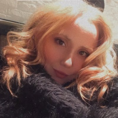 ecemswonderland's profile picture. cute but cringe👉🏼👈🏼