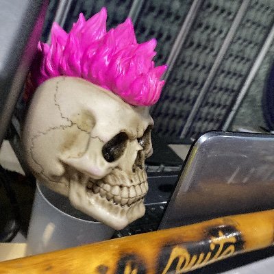 beatwerKLiB's profile picture. Donde haya música allí me dejaré llevar, sin que su fuerza me haga dejar de respetarla como hasta ahora, tanto a mi rumbo como a su compañía. j&c