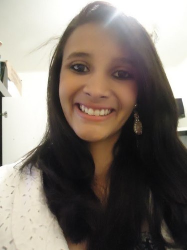 SE as tempestades chegarem
e as forças lhe faltarem,
vc poderá vencer todo mal
segurando na mão de DEUS! ♥