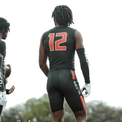 class of 2024/5’10/175lbs/ WR 3.0 gpa at dillard high school # +1 (754) 283-3638