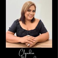 Claudia Menendez(@ClaudiaVozDeOro) 's Twitter Profile Photo