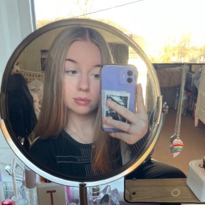 MollieSmyth123's profile picture. ✌🏼