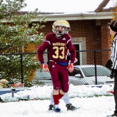 Class of (2026) Huron Heights Secondary School 6’4 200lbs WR/DB Bench 200 Squat 405 Hang Clean 270 40(4.6) Email : danielnesbitt702@icloud.com