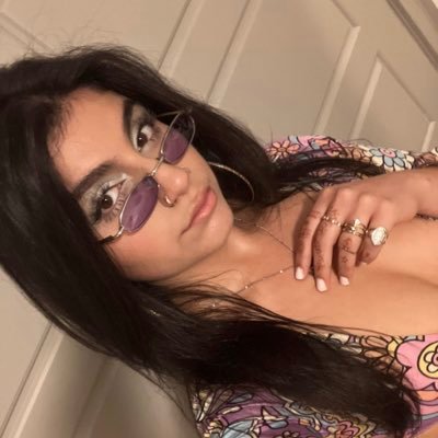 Computer Science 🐻Brown University🐻 she/her/hers 🫀 Afghan American 🖤 before I’m bisexual, I’m a barb 🧘🏻♀️