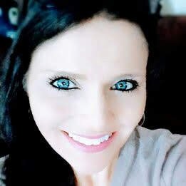 mimi030610's profile picture. 