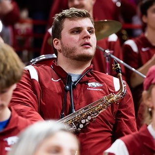 leftist, sax playin’ hog fan 🎷🐗 🏴 🌺 skol baby —  (I study philosophy and economics too)