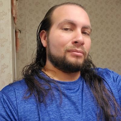 v_s_garza's profile picture. Proud father.