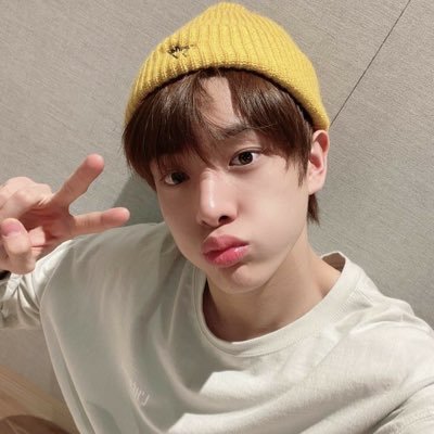 my life without @ENHYPEN_members is a misery. 😊🌟