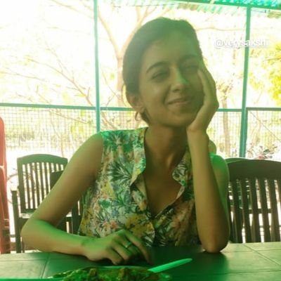 your friendly neighbourhood spider 🕷️// non resident alien 👽 // #policomm #news #media #politics | PhD student @Illinois_Alma. Alum LSR-DU/JNU | she/her