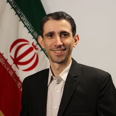 پنهان ز دیده ها و همه دیده ها ز اوست/ آن آشکار صنعت پنهانم آرزوست 🤲
کارمند ساده، بیزار از علم مدرن، مسئول اندیشکده رشد نیشابور