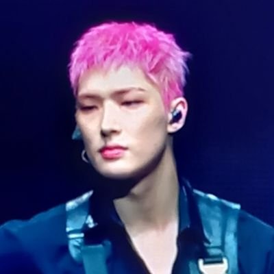 22yo.
4th may 2022: Ateez PARIS | 10th february 2023 - and 2025 : Ateez AMSTERDAM