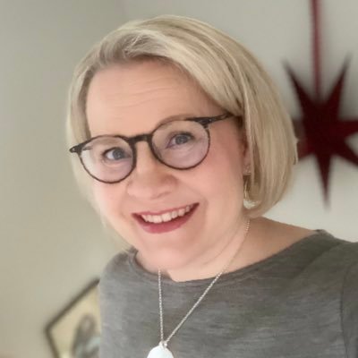 Curious lawyer & mom | Interested in #change #future #leadership #health #books #writing #urbanfarming | Töissä palvelujohtaja @LähiTapiola #elämänturva |