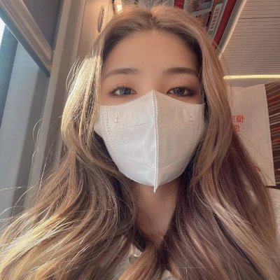 Hijinx1990's profile picture. 香港から来ました。
母は日本人で父は台湾人です。
私は現在日本の福山で働いています。
私の趣味は旅行、写真、絵、バイクです。
現在はファッションデザイナーをしています。