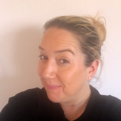 🌟Head of Play @GreatOrmondSt🌟 Leading an expert team to provide therapeutic play and bring joy to CYP in hospital @GOSHcharity 🥳 Views my own!
