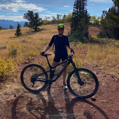 Xtina2525's profile picture. 