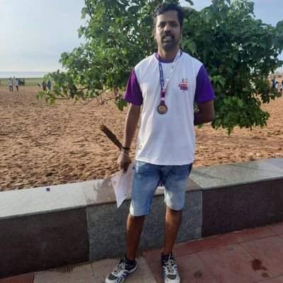 நடுநிலை என்பது பொய்.
அனைவரும் சமூகத்தின் நாகரிக மிருகம்.மிருகத்தை கடிவாளம் போட்டு வழித்தடம் அமைத்தால் மாமனிதன்.(ஆரோக்கியமற்ற twitter A/C block செய்யப்படும்)
