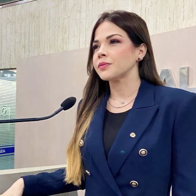 ⚖️ Advogada 💕 Mãe da Julia e da Sofia 🤝 Deputada Estadual no Ceará (PT)          “O Senhor é meu pastor e nada me faltará!”