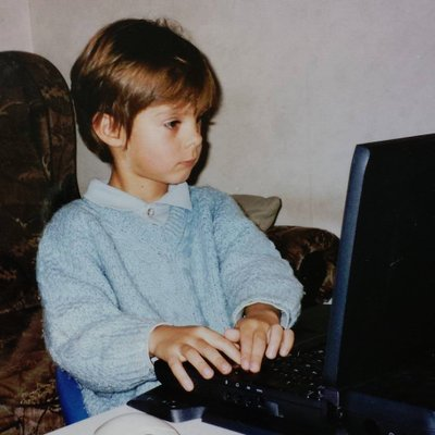 🇸🇪 26 | Ex professional LoL player

Occasionally streaming on https://t.co/5ECJSOpQII