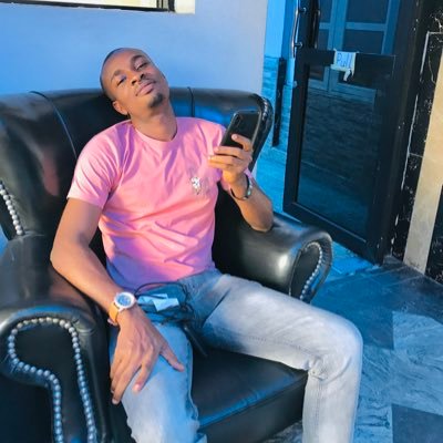 MrChibuezeUgo's profile picture. 