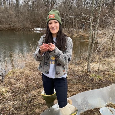 professionally in a pond | MS @SIUE 🐸 |flatwoods salamander recovery @TLA_Longleaf 🔥 | @UCF alum 🦇 | she/her