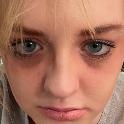 mackenzie__012's profile picture. aspiring failing actress
