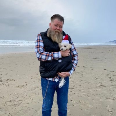 Husband to RN & father of 3 “adults” in the 509. Proud ally 🏳️🌈🌈, BLM ✊🏿,🖕🏻DJT!! 🖕🏻JDV!!🖕🏻Cancer!! 🚫DM’s without permission.#CancerSucks