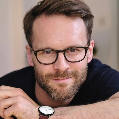 Great tech meets productive ideas: I help you create your best life! Simon - Tech YouTuber & @NotionHQ Ambassador 👉Notion templates: https://t.co/5Vgg2aNP86