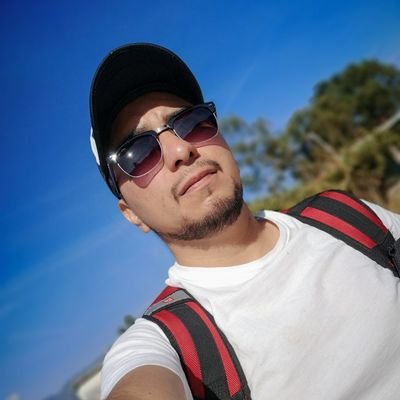 Soy la suma de todo lo que quiero ser. No de lo que debería. | Videógrafo | Fotógrafo