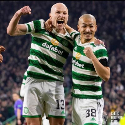 17 | Fan of @brisbaneroar @mancity @celticfc @prompt_fmarinos Owner of @roarxtra on Insta