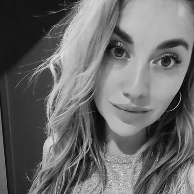 AMOR eterno a mis pollas❤- Me gusta el vino 🍷- Amo comer y me da flojera hacer ejércitos 🙄 - Sagitariana♐