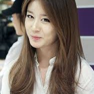 laekenbreari326's profile picture. Calm confidence grows from small consistent acts.